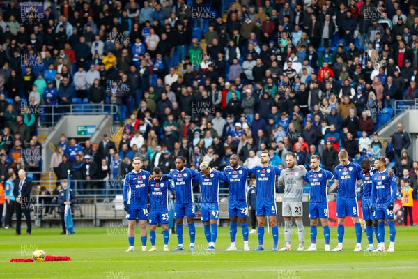 111123 - Cardiff City v Norwich City - Sky Bet Championship - Minutes Silence before todays game for Remembrance Day 