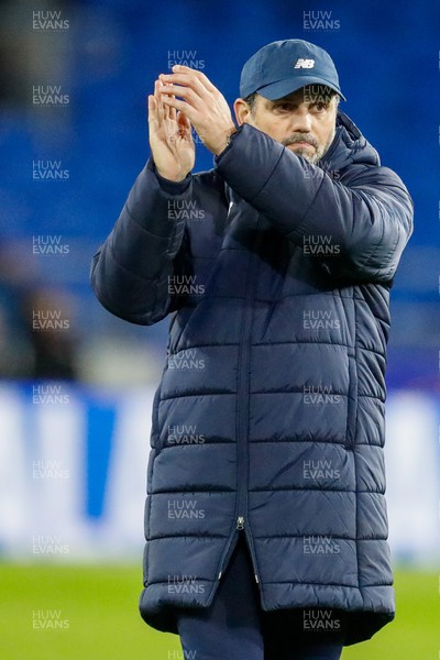 111123 - Cardiff City v Norwich City - Sky Bet Championship - Cardiff City  Manager Erol Bulut applauds fans at end of game