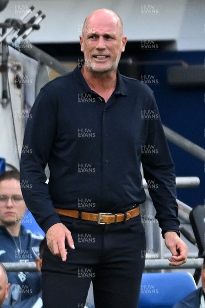250826 - Cardiff City v Norwich City - Carabao Cup Second Round - Philippe Clement, Norwich Manager