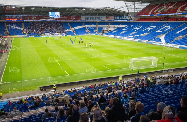 280818 - Cardiff City v Norwich City, Carabao Cup - The two teams take to the pitch in front of a low attendance