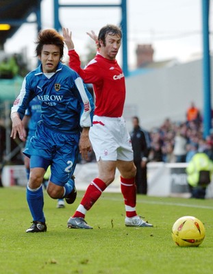 030105 - Cardiff City v Nottingham Forest - Cardiff's Junichi Inamoto flies past Shaun Derry