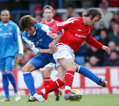 030105 - Cardiff City v Nottingham Forest - Cardiff's Junichi Inamoto takes on Shaun Derry