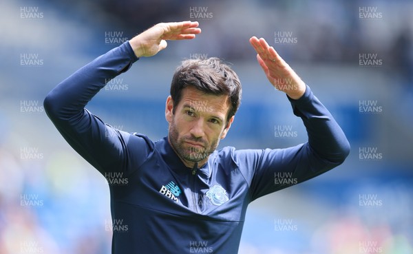 020825 - Cardiff City v Peterborough United, EFL Sky Bet League 1 - Cardiff City head coach Brian Barry-Murphy applauds the fans at the end of the match