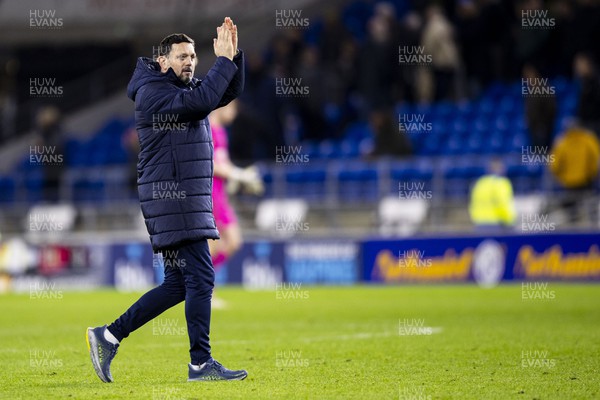 261223 - Cardiff City v Plymouth Argyle - Sky Bet Championship - Cardiff City manager Erol Bulut applauds the fans at full time