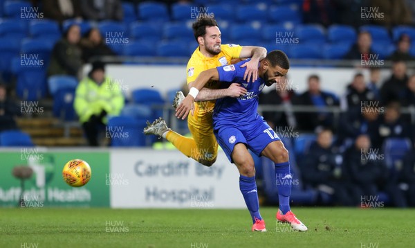 291217 - Cardiff City v Preston North End - SkyBet Championship - Liam Feeney of Cardiff City is challenged by Greg Cunningham of Preston North End