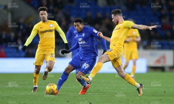 291217 - Cardiff City v Preston North End - SkyBet Championship - Nathaniel Mendez-Laing of Cardiff City is tackled by Alan Browne of Preston North End