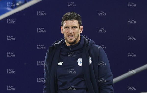 261222 - Cardiff City v Queens Park Rangers, EFL Sky Bet Championship - Cardiff City manager Mark Hudson looks on during the match