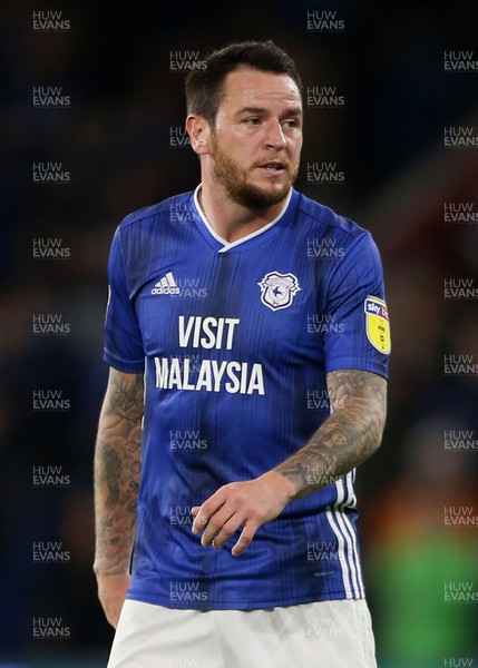 021019 - Cardiff City v Queens Park Rangers - SkyBet Championship - Lee Tomlin of Cardiff City