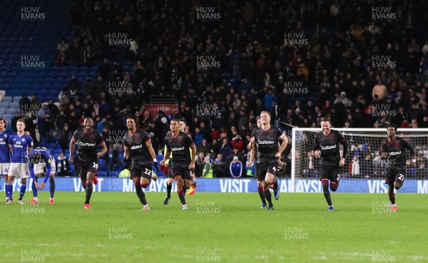 040220 - Cardiff City v Reading, FA Cup Round 4 Replay - Reading players celebrate after winning the penalty shoot out