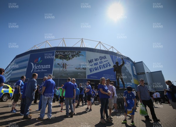 060518 - Cardiff City v Reading, Sky Bet Championship - Fans gather in the sunshine at Cardiff City Stadium ahead of the match