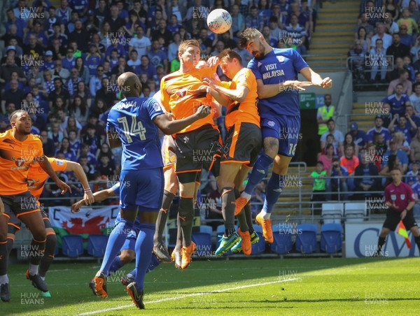 060518 - Cardiff City v Reading, Sky Bet Championship - Callum Paterson of Cardiff City heads at goal