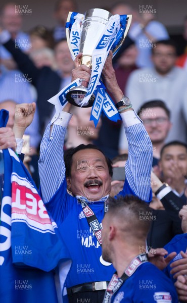 060518 - Cardiff City v Reading, Sky Bet Championship - Cardiff City owner Vincent Tan celebrates with the team after winning promotion to the Premier League