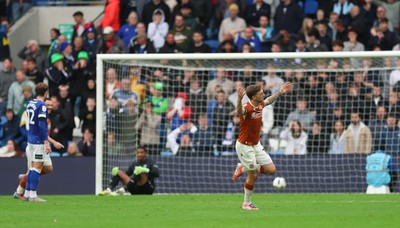 181025 - Cardiff City v Reading, EFL SkyBet League 1 - Lewis Wing of Reading celebrates after scoring goal