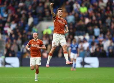 181025 - Cardiff City v Reading, EFL SkyBet League 1 - Lewis Wing of Reading celebrates after scoring goal