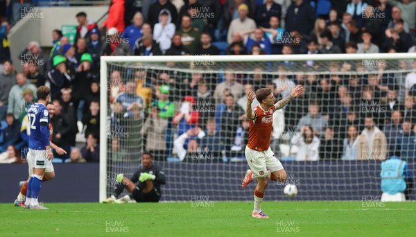 181025 - Cardiff City v Reading, EFL SkyBet League 1 - Lewis Wing of Reading celebrates after scoring goal