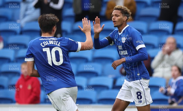 181025 - Cardiff City v Reading, EFL SkyBet League 1 - Omari Kellyman of Cardiff City celebrates with Rubin Colwill of Cardiff City after he scores goal