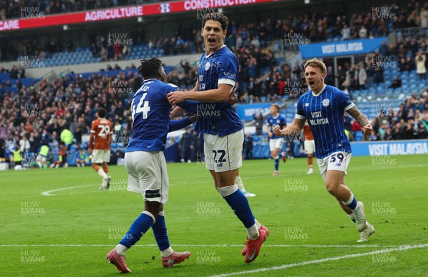 181025 - Cardiff City v Reading, EFL SkyBet League 1 - Yousef Salech of Cardiff City celebrates after scoring Cardiff’s second goal