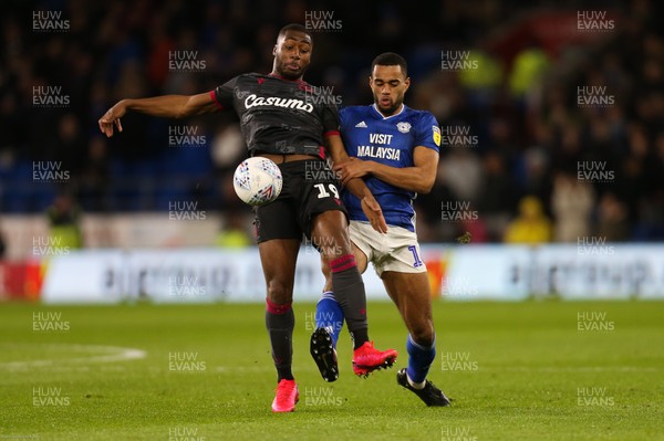 310120 - Cardiff City v Reading, Sky Bet Championship - Yakou Meite of Reading and Curtis Nelson of Cardiff City compete for the ball