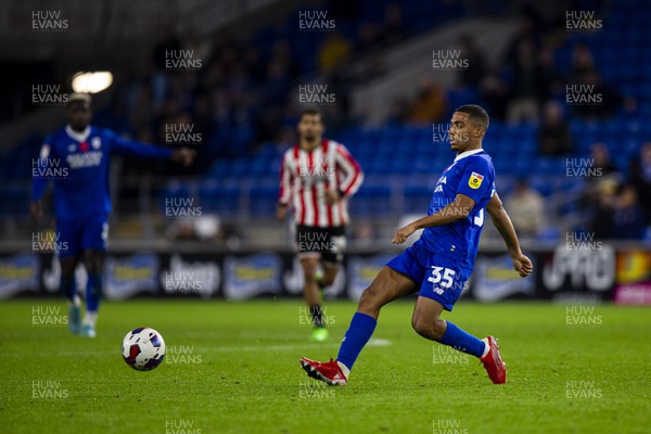121122 - Cardiff City v Sheffield United - Sky Bet Championship - Andy Rinomhota of Cardiff City in action