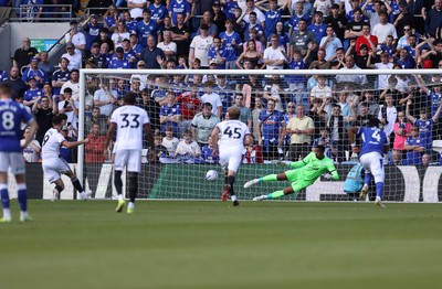 290826 - Cardiff City v Sheffield United - SkyBet Championship - Tom Cannon of Sheffield United scores a goal from the penalty spot