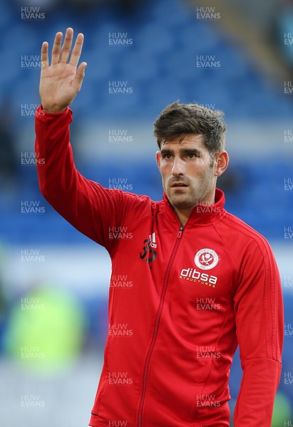 150817 - Cardiff City v Sheffield United, Sky Bet Championship - Ched Evans of Sheffield United warms up ahead of the match