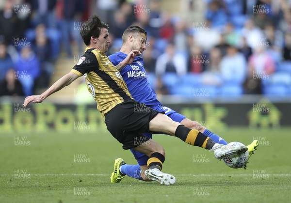 160917 - Cardiff City v Sheffield Wednesday, SkyBet Championship - Joe Bennett of Cardiff City and Kieran Lee of Sheffield Wednesday compete for the ball