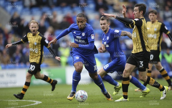 160917 - Cardiff City v Sheffield Wednesday, SkyBet Championship - Kenneth Zohore of Cardiff City presses forward