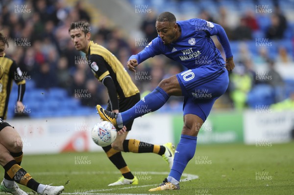 160917 - Cardiff City v Sheffield Wednesday, SkyBet Championship - Kenneth Zohore of Cardiff City fires a shot at goal