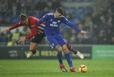 081218 - Cardiff City v Southampton, Premier League - Callum Paterson of Cardiff City beats Jannik Vestergaard of Southampton to shoot and score goal