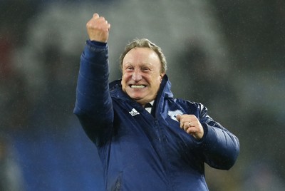 081218 - Cardiff City v Southampton, Premier League - Cardiff City manager Neil Warnock celebrates the win at the end of the match