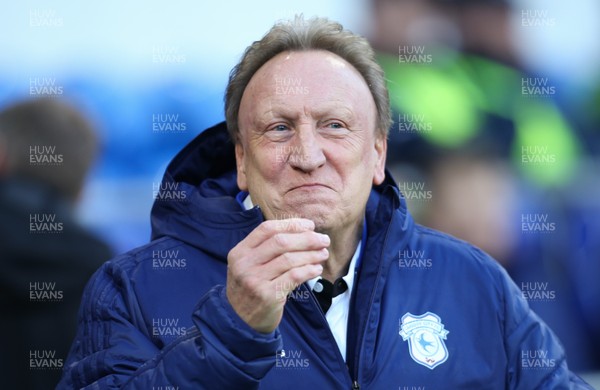 081218 - Cardiff City v Southampton, Premier League - Cardiff City manager Neil Warnock  at the start of the match