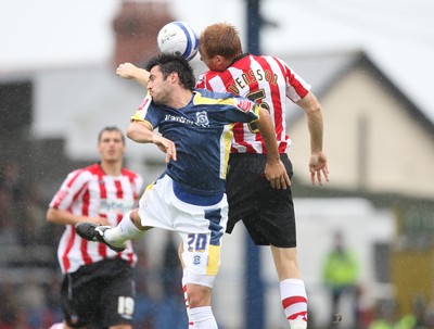 09.08.08 -  Cardiff City v Southampton, Coca Cola Championship -  Cardiff's Steve Thompson wins the ball from Southampton's Michael Svensson  