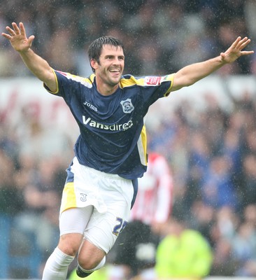 09.08.08 -  Cardiff City v Southampton, Coca Cola Championship -  Cardiff's Steve Thompson celebrates after scoring goal 