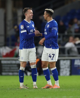 291225 - Cardiff City v Stevenage, EFL Sky Bet League 1 - Callum Robinson of Cardiff City celebrates with David Turnbull of Cardiff City after scoring goal