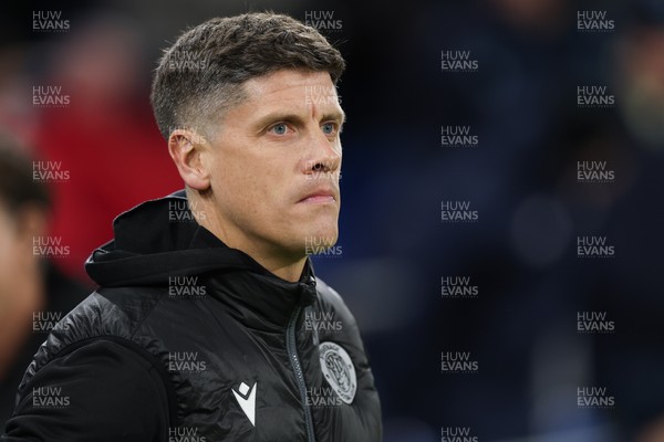 291225 - Cardiff City v Stevenage, EFL Sky Bet League 1 - Stevenage manager Alex Revell