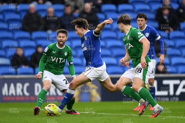 240126 - Cardiff City v Stockport County - Sky Bet League 1 - Joel Colwill of Cardiff City scores a goal