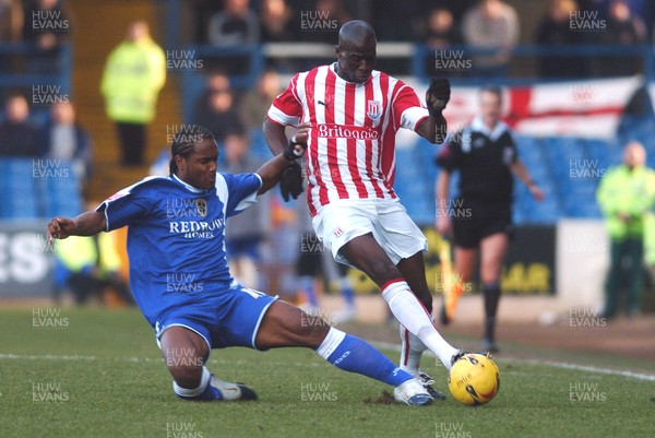 110206 - Cardiff City v Stoke City Stoke's Mamaday Sidibe is tackled by Cameron Jerome 