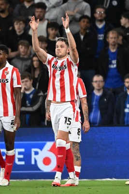 080926 - Cardiff City v Stoke City - Sky Bet Championship - George Hirst of Stoke celebrates towards the Stoke fans after his side scores the first goal of the game