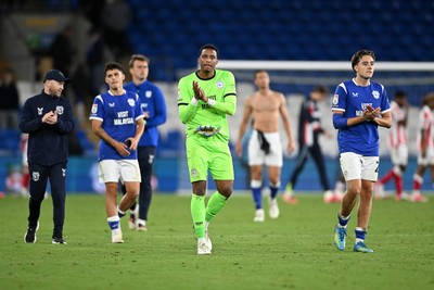 080926 - Cardiff City v Stoke City - Sky Bet Championship - Cardiff players applaud fans at full time