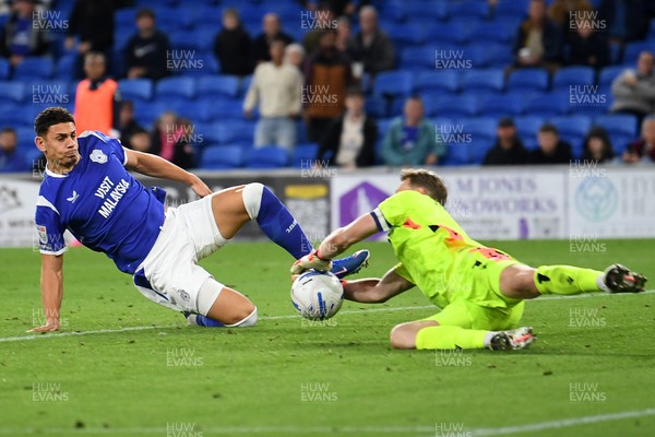 080926 - Cardiff City v Stoke City - Sky Bet Championship - Yousef Salech of Cardiff City goes close