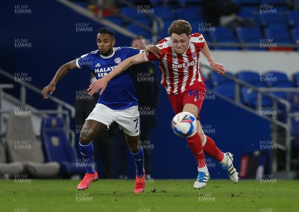 160321 Cardiff City v Stoke City, Sky Bet Championship - Leandro Bacuna of Cardiff City and Harry Souttar of Stoke City compete for the ball
