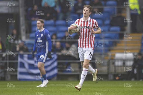 240224 - Cardiff City v Stoke City - Sky Bet Championship - Wouter Burger of Stoke City picks the ball up after his sides first goal