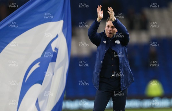 261119 - Cardiff City v Stoke City, Sky Bet Championship - Cardiff City manager Neil Harris applauds the fans at the end of the match