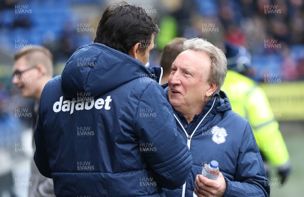 130118 - Cardiff City v Sunderland, Sky Bet Championship - Sunderland manager Chris Coleman greets Cardiff City manager Neil Warnock at the start of the match