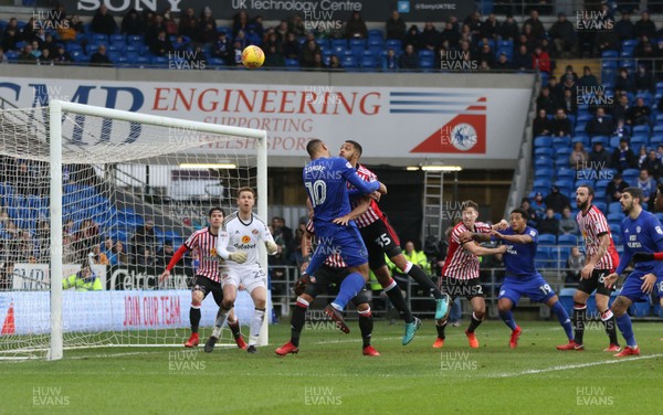 130118 - Cardiff City v Sunderland, Sky Bet Championship - Kenneth Zohore of Cardiff City goes closes as he heads at goal