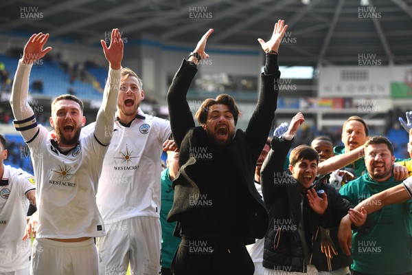 010423 - Cardiff City v Swansea City - EFL SkyBet Championship - Swansea City manager Russell Martin celebrates win