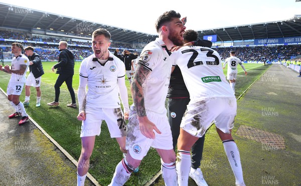 010423 - Cardiff City v Swansea City - EFL SkyBet Championship - Liam Cullen and Ryan Manning of Swansea City celebrates win