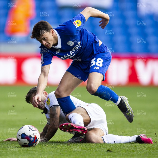 010423 - Cardiff City v Swansea City - Sky Bet Championship - Perry Ng of Cardiff City in action