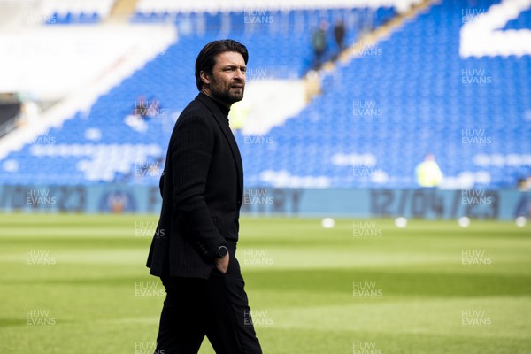 010423 - Cardiff City v Swansea City - Sky Bet Championship - Swansea City manager Russell Martin inspects the pitch ahead of the match