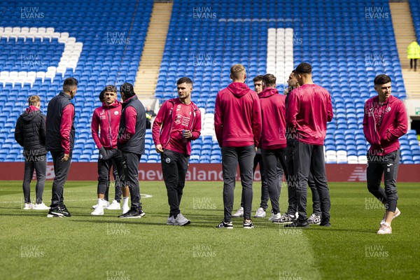 010423 - Cardiff City v Swansea City - Sky Bet Championship - Swansea City inspect the pitch ahead of the match